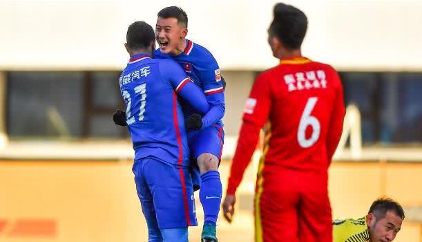 浙江队迎德甲关键赛；关键时刻复出首秀；压力陡增；团队化学反应显著