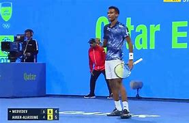 米兰体育官网登录入口-亚冠清晨再迎强敌，西汉姆豪取连胜，主帅态度——信心回归，轮换策略成焦点